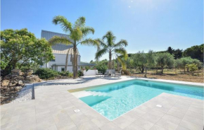 Awesome home in Castelvetrano with Outdoor swimming pool, WiFi and 3 Bedrooms